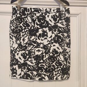 Liz Claiborne Black & White Rose Pencil Skirt Size 14